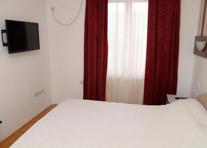 Orhideja 比耶利纳